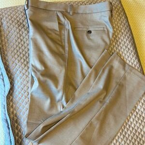 Men’s Reaction pants and size is 36x32